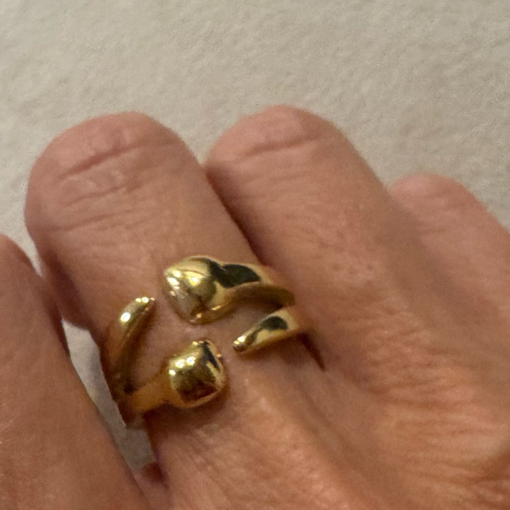 18k yellow gold plated Uno de 50 ring - size 9